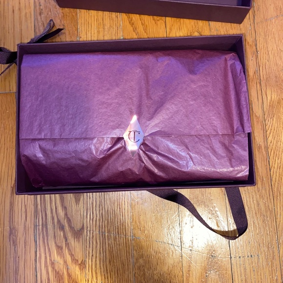 Charlotte Tilbury ALL NEW - Picture 3 of 7